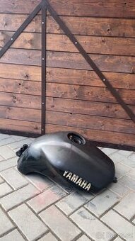 Nádrž na Yamaha fazer 1000