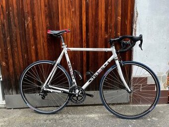 Silniční kolo Šírer