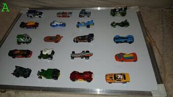 Hot wheels 20 autíček - rozbalené, nehrané Cena je za 20ks