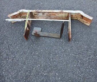 Prodám rám s schůdek pro Zetor cabrio UŘI