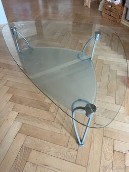 Konferenční stolek