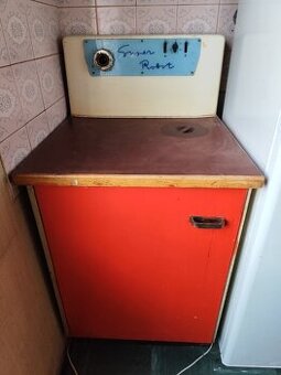 Retro super robot UKS