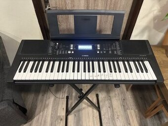 YAMAHA PSR -E373 - TOP STAV - 1