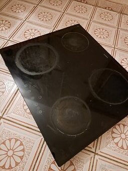 Sklokeramická deska