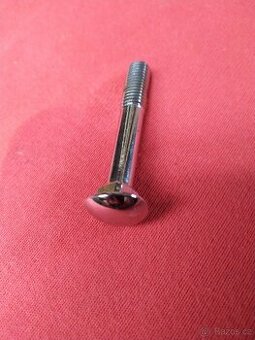 Prodám originál chromový speciální šroubek