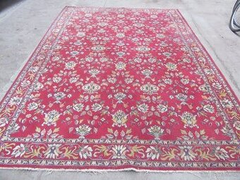 Nabízím starožitný perský koberec .Materiál přírodní strojní