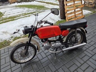 Jawa 23 Mustang bez TP, původní červený lak 1.