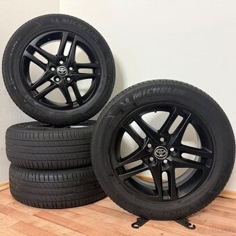 TOYOTA CH-R 5x114,3 R17 ET45+LETNÍ 215/60R17 6mm
