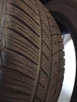 Zimní Barum 235/45R18