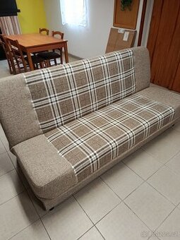 Rozkládací pohovka použitá