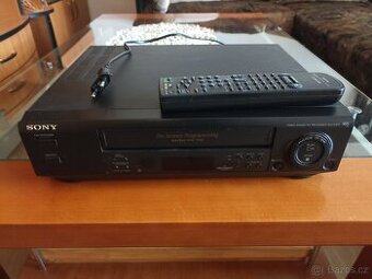 Videorekordér odzkoušený nové dálkové,vyčištěný Sony