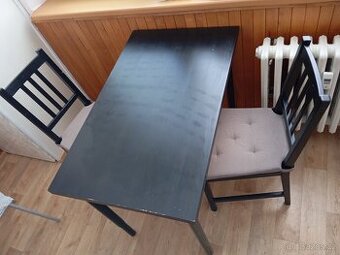 Kuchyňský stůl IKEA