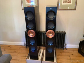 KEF Reference 5 ( Price : 4000 EUR )