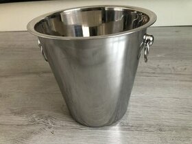 Chladič na sekt