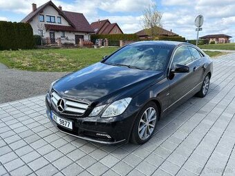 Mercedes E 220 cdi kupé automat