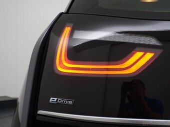 BMW i3 AUT 17oPS Pano TepČerp Nav AAC AL LED PDC 6/18