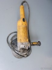 Úhlová bruska Flexa DEWALT D28423