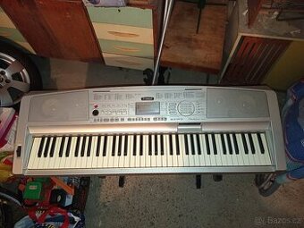 Klávesy Yamaha DGX 300