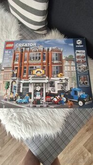 Lego 10264 - 1