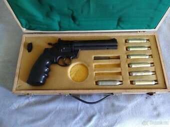 Vzduchový revolver Crosman 357