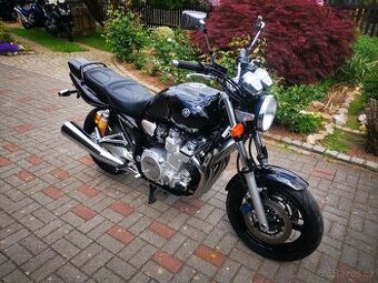 Yamaha XJR 1300