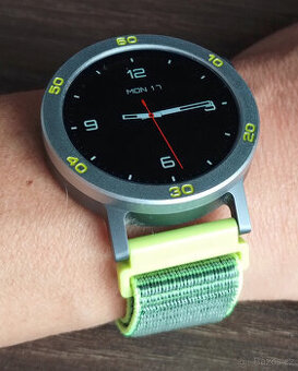 Hodinky CMF Watch Pro 2, v záruce ještě 1 1/2 roku.