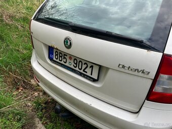 PRODEJ AUTOMOBILU ŠKODA OCTAVIA SPZ 8B5 9021