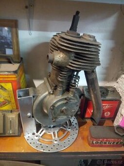 Motor Triumph 500