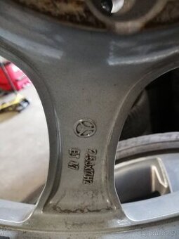 Prodám obutou sadu na Mercedes r17