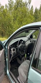 Ford Focus 1.6 2000 nájezdy 175xxx