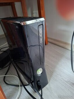 Xbox 360 Slim,250GB