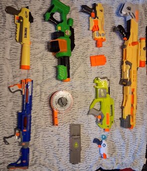 Sada NERF zbraní