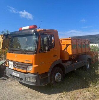 Hakovy nosic kontenejru Mercedes Atego 1218