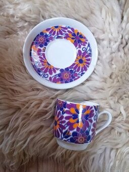 Retro hrneček + talířek