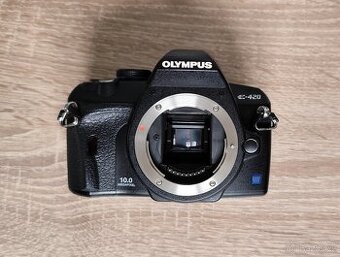 10 MPX ZRCADLOVKA OLYMPUS E-420 BEZ PŘÍSLUŠENSTVÍ