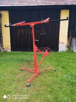 Prodám zvedák na sádrokarton a OSB desky.