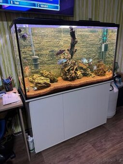 Akvárium se skříňkou 330l