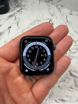 Apple Watch Series 6 44 mm GPS – kompletní balení