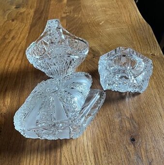 Křišťálová sada (popelník, košíček, miska)
