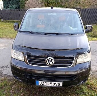 VW Multivan 2.5 TDI, 7 míst, manuál – prostorný rodinný vůz