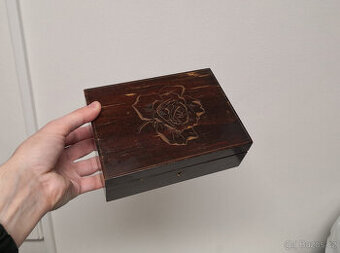 Starožitná drevená kazeta 2 - 1