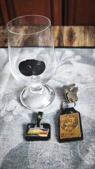 Sběratelský set ŠKODA / Mototechna – sklenice+retro přívěsky