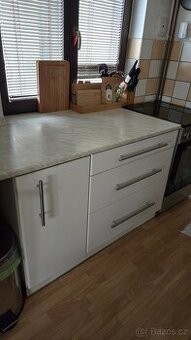 Kuchyňské skříňky s pracovní deskou