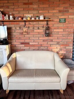 gauč z pravé kůže