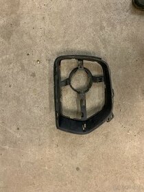 levý držák mlhovky x6