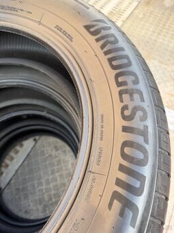 Bridgestone 225/60 r18