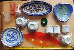 sbírka porcelánu a skla. cena je za celou kolekci