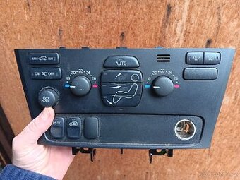 Ovladač klimatizace Volvo V70