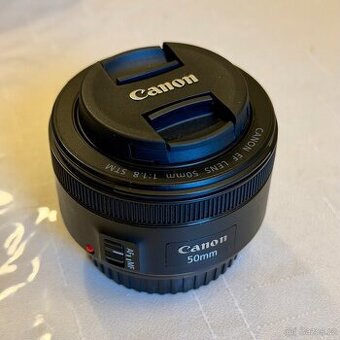 Canon EF 50mm f/1.8 STM