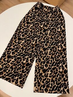 Leopardí zkrácené kalhoty